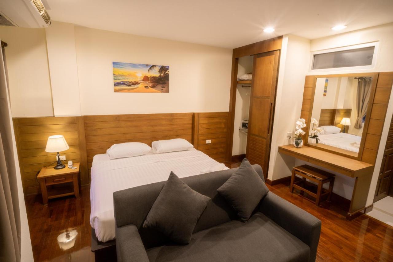 Hotel Baan Chuan Chom Pattaya Extérieur photo