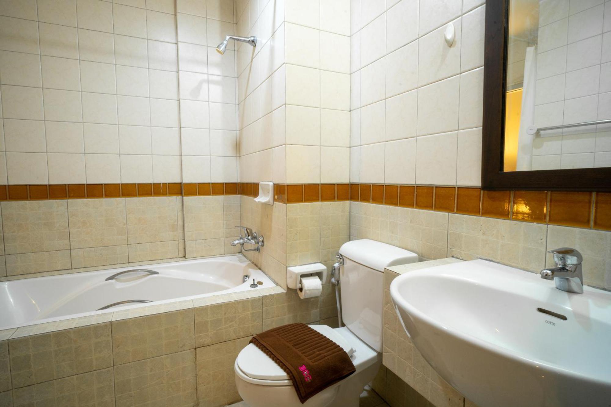Hotel Baan Chuan Chom Pattaya Extérieur photo
