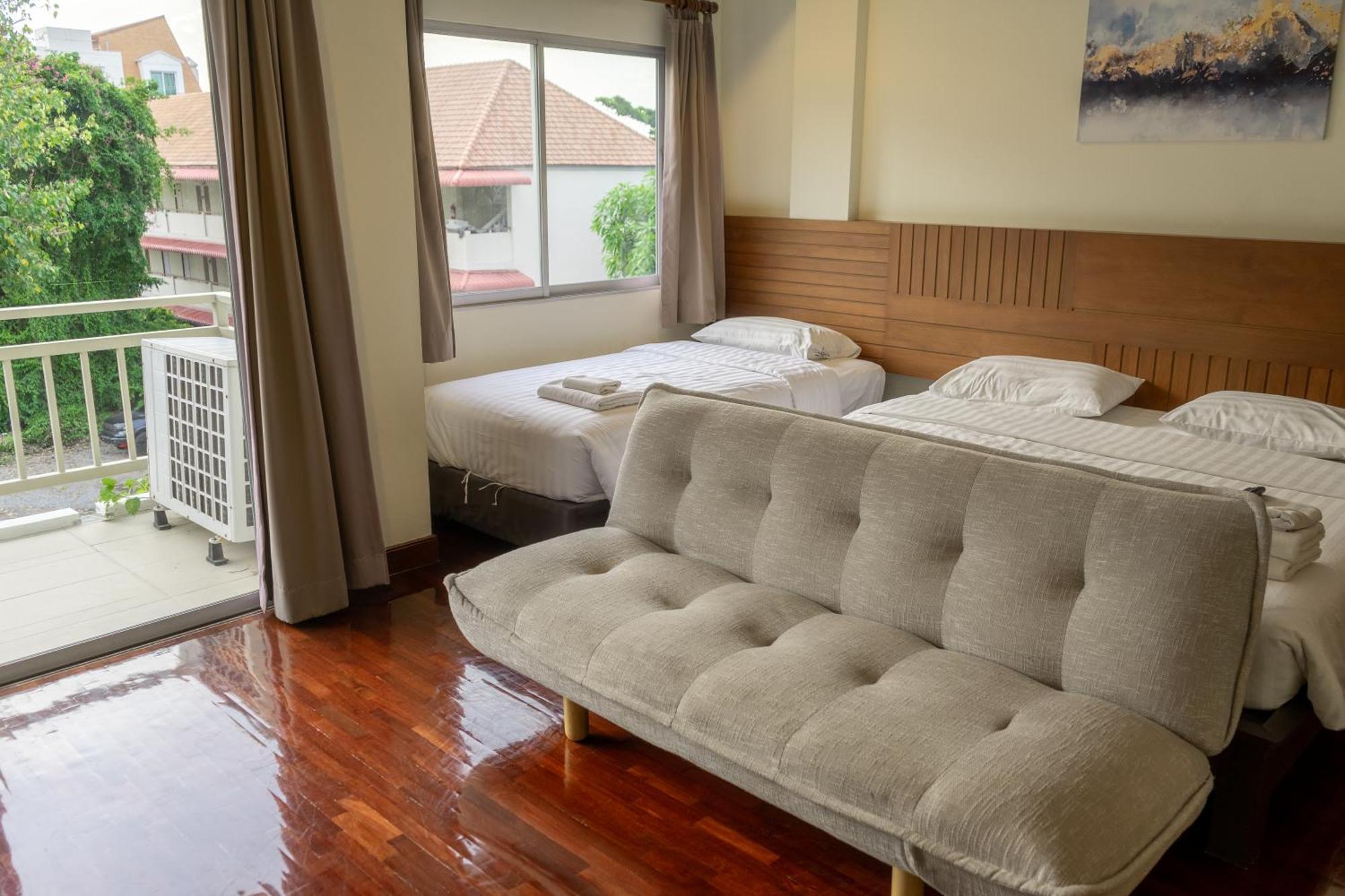 Hotel Baan Chuan Chom Pattaya Extérieur photo